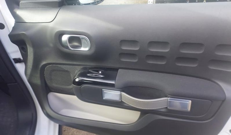 
								CITROEN CE 1.2 THP SHINE completo									