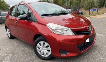 
									TOYOTA YARIS 1.0 VVTI completo								