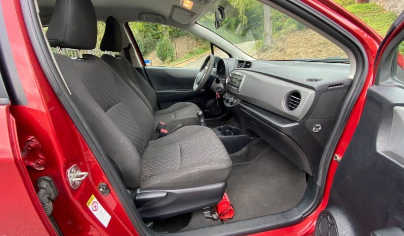 
								TOYOTA YARIS 1.0 VVTI completo									