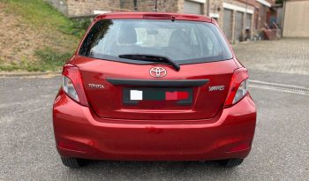 
									TOYOTA YARIS 1.0 VVTI completo								