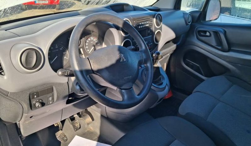 
								PEUGEOT PARTNER  1.6 HDI completo									