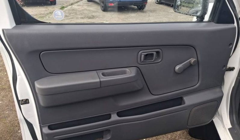 
								NISSAN NAVARRA 4X4  CAB DUPLA D 22 completo									